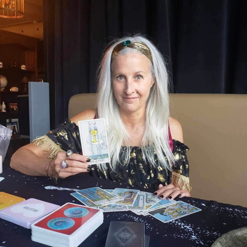 30 Minute Tarot Readings with Christina Hearns - Witch Chest