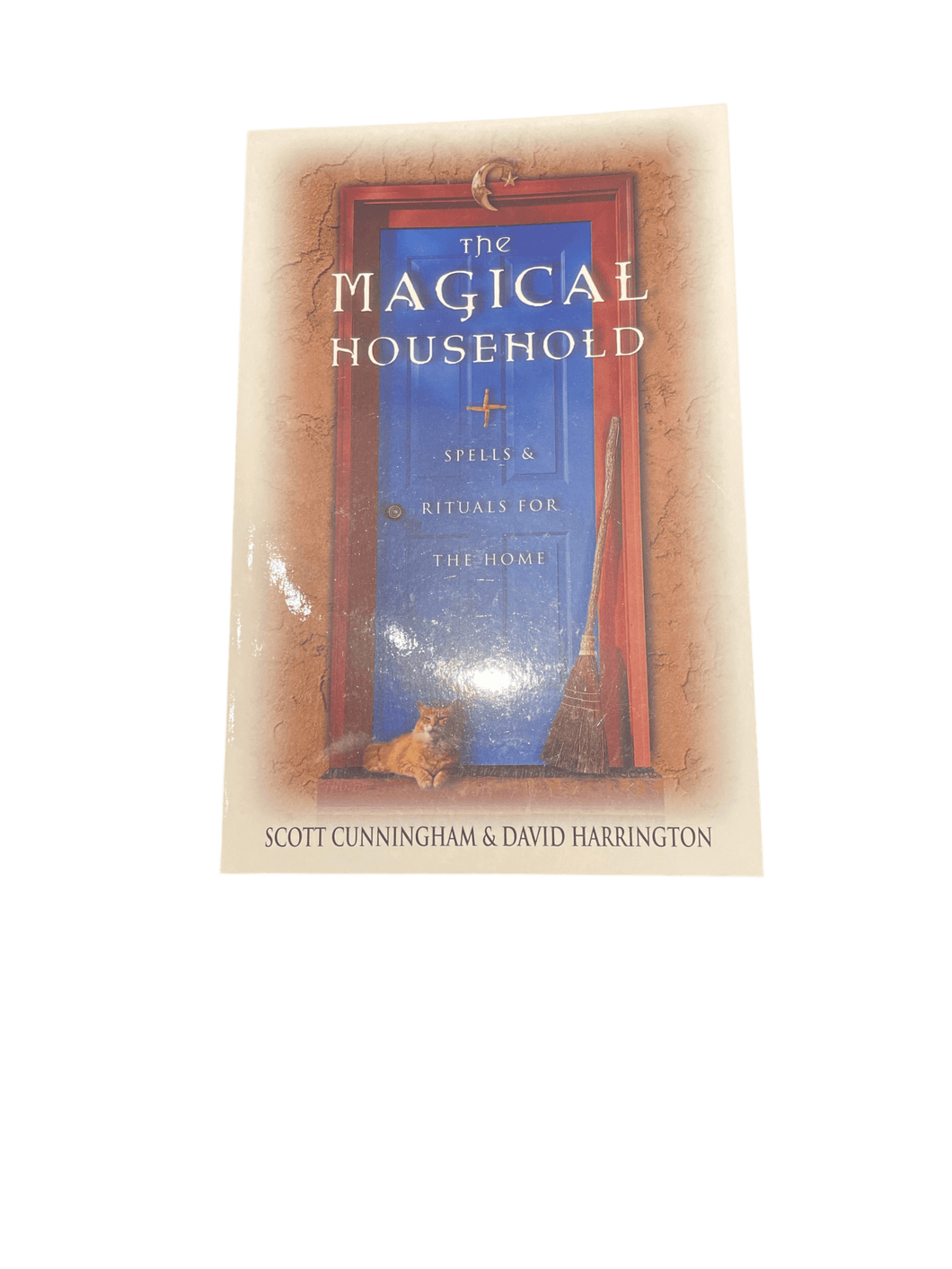 The Magical Household by S. Cunningham & D. Harrington - Witch Chest