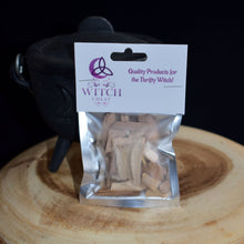 Load image into Gallery viewer, Apple Wood Chips - 5g - witchchest