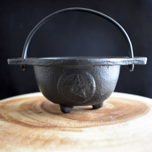 Pentacle Open Cast Iron Cauldron with Handle - witchchest